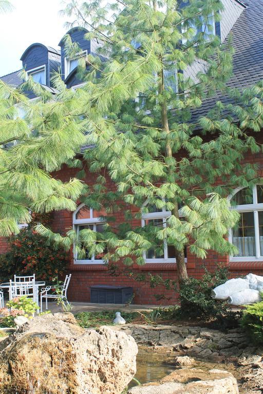 Hotel Und Restaurant Waldschloesschen Crivitz Zewnętrze zdjęcie